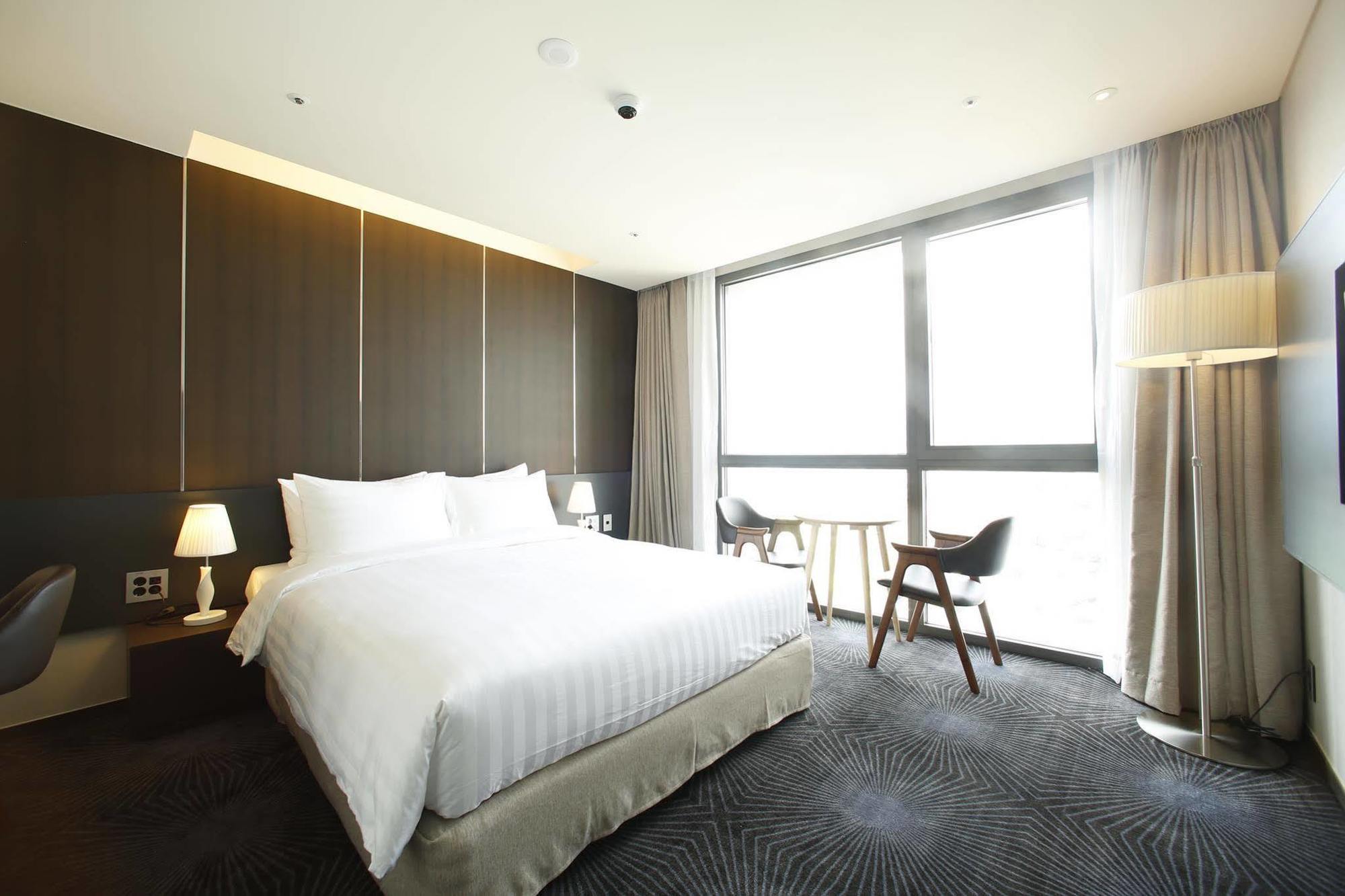 Days Hotel Jeju Seogwipo Ocean Exterior foto